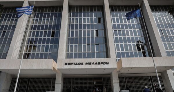 Άρειος Πάγος για Τέμπη: Μόνος αρμόδιος να αποφανθεί για το αίτημα εκταφής θυμάτων είναι  ο Πρόεδρος Εφετών