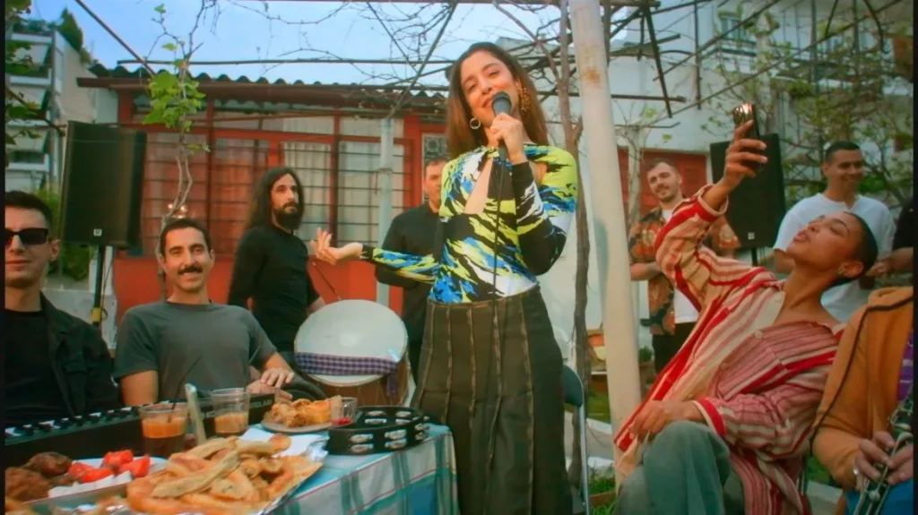 Μαρίνα Σάττι: Ερμηνεύει για πρώτη φορά live το Ζάρι –  Δείτε το Βίντεο