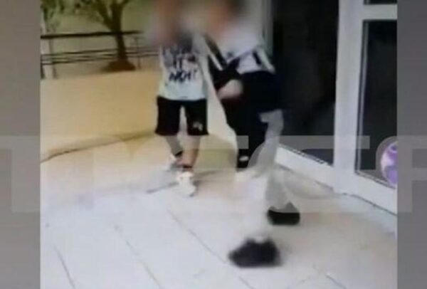 Πάτρα: Βίντεο –σοκ  με άγριο ξυλοδαρμό 8χρονου από ένα παιδί 7 ετών