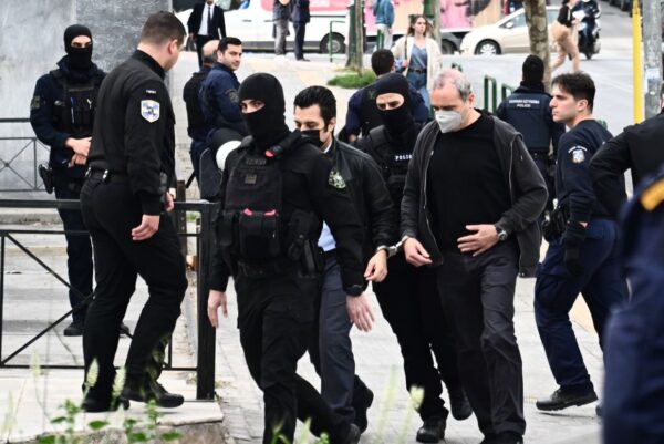 Ένοχοι 11 εκ των 17 κατηγορουμένων για τους βιασμούς της 12χρονης στον Κολωνό