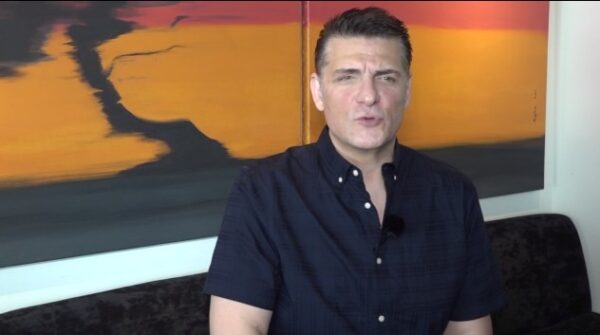 Χρίστος Αντωνιάδης για τη γυναίκα του: Περάσαμε κρίση άλλα το ξεπεράσαμε, υπάρχει αγάπη (βίντεο)