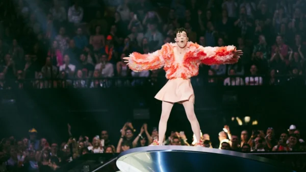 Το Nemo έχει σχέση με κοπέλα εδώ και 5 χρόνια – «Δεν ταυτίζομαι ως άνδρας ή γυναίκα», λέει