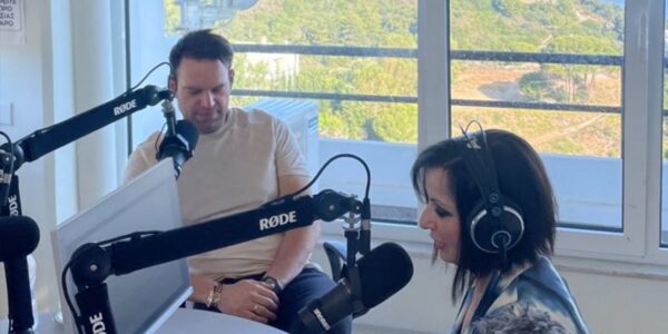 Ρένα Παυλάκη: Η δημοσιογράφος από τη Ρόδο απαντά στον Κασσελάκη – “Εκτέθηκε για την άγνοιά του”