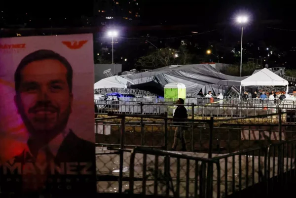 Μεξικό: Σκηνή κατέρρευσε σε προεκλογική συγκέντρωση – Νεκροί και τραυματίες  κάτω από τα σίδερα (βίντεο)