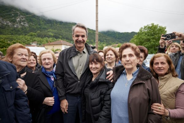 Μήνυμα Μητσοτάκη στη Βόρεια Μακεδονία: «Αν δεν γίνει σεβαστή η Συμφωνία των Πρεσπών ο δρόμος  τους προς την Ευρώπη θα μείνει κλειστός»