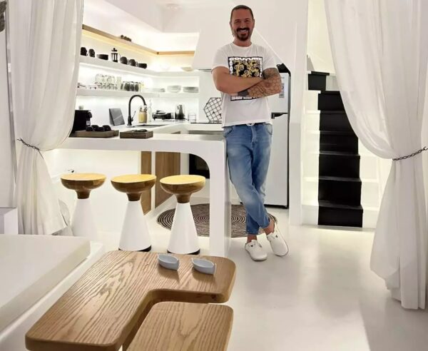 Γιώργος Μαζωνάκης: Αυτό είναι το εντυπωσιακό σπίτι στη Μύκονο που έφερε αντιμέτωπους  στα δικαστήρια τα αδέλφια