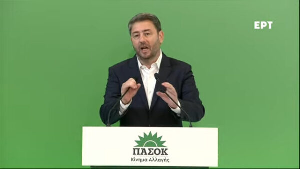 Ανδρουλάκης: Η σκέψη μας σε κατοίκους, πυροσβέστες, πιλότους εναέριων μέσων και εθελοντές
