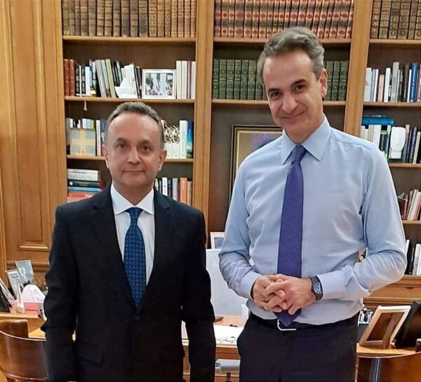 Μαξίμου για Κελέτση: Έφυγε λόγω αναποτελεσματικότητας, και όχι γιατί δεν υπερψήφισε το νόμο για τα ομόφυλα