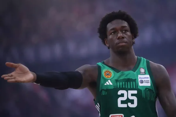 Κέντρικ Ναν: Αφέθηκε ελεύθερος – Είχε συλληφθεί  μετά από φραστικό επεισόδιο με τη σύζυγό του