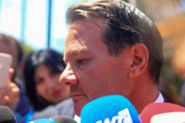 Απόστολος Λύτρας: Βγαίνει σε πλειστηριασμό η μεζονέτα του  στο Χαλάνδρι – Μένουν η πρώην σύζυγος και οι κόρες του