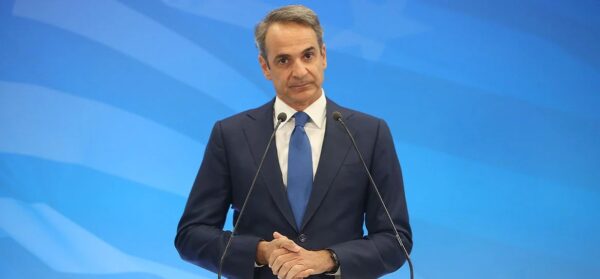 Στην Αθήνα  επέστρεψε εσπευσμένα ο Κυριάκος Μητσοτάκης λόγω των πυρκαγιών