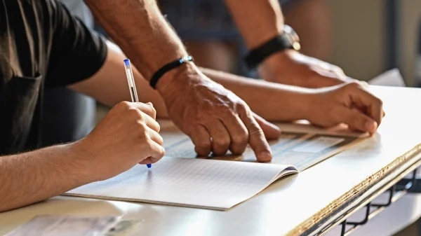 Πανελλαδικές 2024:  Δείτε τα θέματα που έπεσαν σήμερα σε Αρχαία, Μαθηματικά και Βιολογία