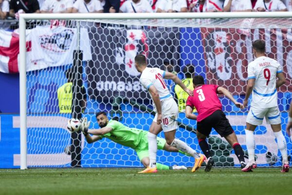 Άβολη ισοπαλία για Γεωργία και Τσεχία με 1-1 (βίντεο)