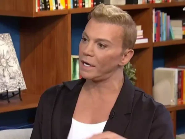 Τάκης Ζαχαράτος: «Η Αλίκη Βουγιουκλάκη ήταν η πρώτη που έβαλε αυτό τον όρο στα συμβόλαιά της» (βίντεο)