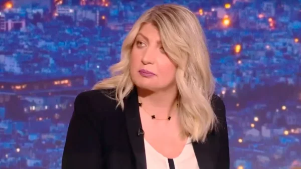 Από καταγγέλλουσα, κατηγορούμενη: Συνελήφθη η 43χρονη ασκουμένη μετά από μήνυση του δικηγόρου που κατηγορεί για βία σε βάρος της