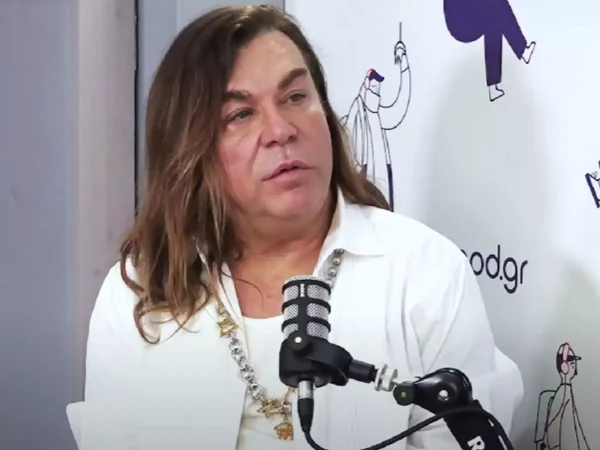 Τρύφωνας Σαμαράς: Άργησα να βρεθώ ερωτικά με άντρα, το έκανα μετά τα 20 γιατί μέσα μου έλεγα «όχι, είμαι αγόρι» (βίντεο)