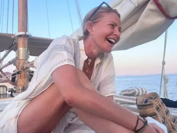 Τζένη Μπαλατσινού – Βασίλης Κικίλιας: Φωτογραφίες από τις διακοπές τους στην Πάτμο