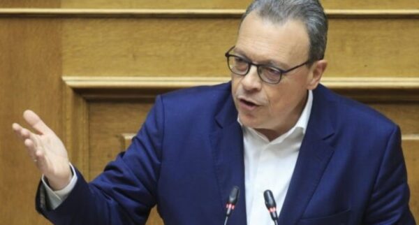 Σωκράτης Φάμελλος: Επισκέφτηκε στον Ευαγγελισμό τον Αρχιεπίσκοπο Αλβανίας  και ενημερώθηκε για την υγεία  του