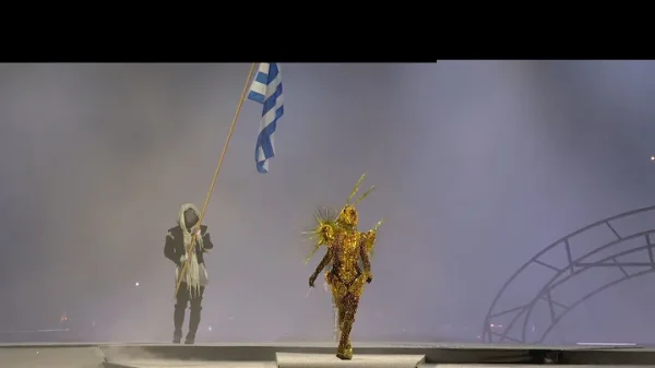 Ολυμπιακοί Αγώνες 2024: O Εθνικός Ύμνος της Ελλάδας , η ελληνική σημαία και η Νίκη της Σαμοθράκης στην τελετή λήξης στο Παρίσι (βίντεο)