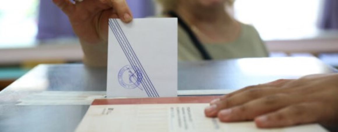 Δημοσκόπηση Interview: Στο 31,2% η ΝΔ, δεύτερη η ΕΛΑΣ με 16%, τρίτο το ΠΑΣΟΚ με 14,7% , στην πέμπτη θέση η Καρυστιανού