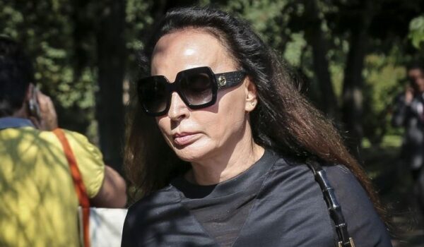 Βίκυ Σταμάτη – Τσοχατζοπούλου: «Αντιμετώπισα τα πάντα με το κεφάλι ψηλά και τη συνείδησή μου καθαρή»