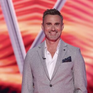 Γιώργος Καπουτζίδης: Θεωρώ τον σύντροφό μου τον πιο ωραίο Έλληνα άντρα – Βίντεο