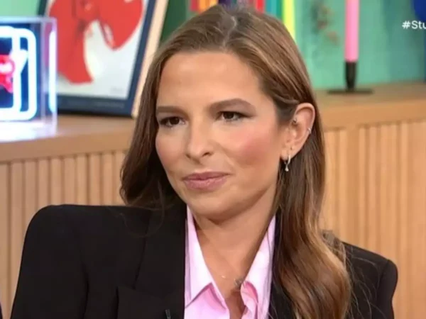 Εριέττα Κούρκουλου – Λάτση σε οικογένεια από το Ισραήλ: «Να γυρίσετε στη χώρα σας δεν σας θέλουμε εδώ»