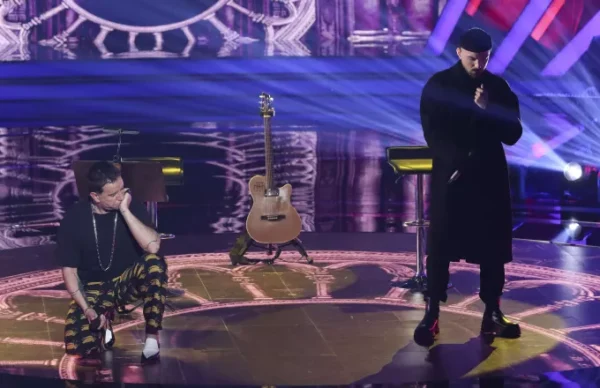 «The Voice of Greece»: Δυνατές ερμηνείες, τα πρώτα…steals και οι Γιώργος Μαζωνάκης και Αpon σε ένα μοναδικό ντουέτο