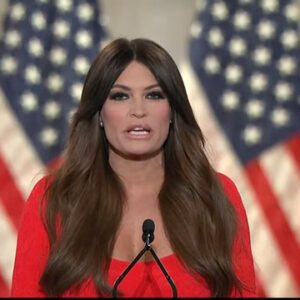 Κίμπερλι Γκίλφοϊλ: Στην Αθήνα έφτασε η νέα πρέσβειρα των ΗΠΑ – Tο πρόγραμμα της