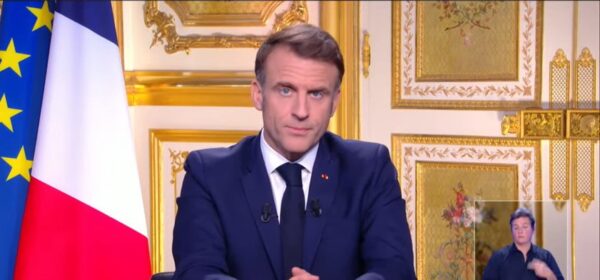 Ε.Μακρόν: Καλεί  τους Ευρωπαίους ηγέτες σε  συνάντηση κορυφής στο Παρίσι τη Δευτέρα για την Ουκρανία