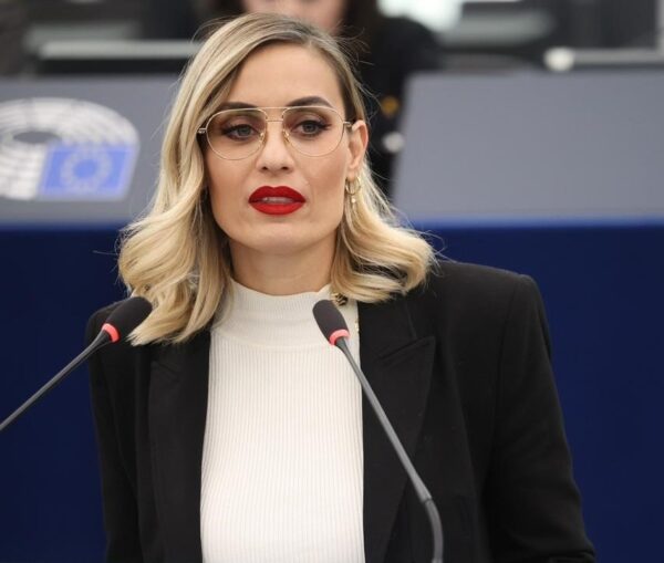 Η Ελεονώρα Μελέτη αναλαμβάνει σκιώδης εισηγήτρια για την ανθρωπιστική βοήθεια σε περίοδο κρίσεων