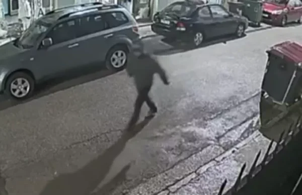 Συνελήφθη ο επιδειξίας του Περιστερίου – Tον παγίδευσαν γυναίκες αστυνομικοί