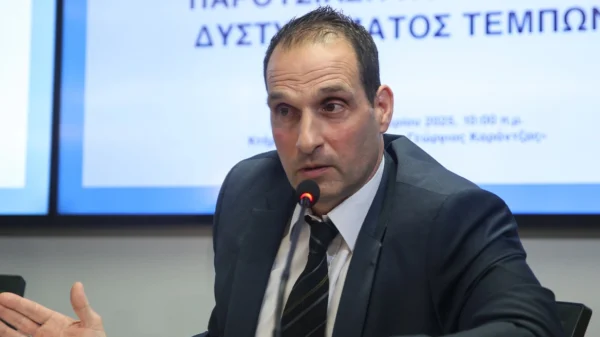 Παραιτήθηκε ο Παπαδημητρίου του ΕΟΔAΣΑΑΜ μετά το αλαλούμ με το πόρισμα και την πυρόσφαιρα για την τραγωδία των Τεμπών
