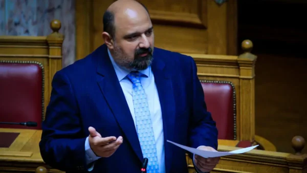 Τέμπη: Στις 28 Μαρτίου καλείται για εξέταση στην  Προανακριτική  ο Χρ. Τριαντόπουλος – ΠΑΣΟΚ, ΣΥΡΙΖΑ, KKE και Νέα Αριστερά αποχώρησαν από την ψηφοφορία