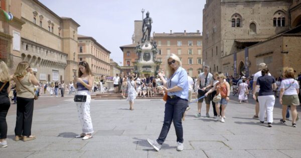 ΕΡΤ1: «Ραντεβού… στην Ευρώπη» με την Επιστήμη Μπινάζη – «Μόντενα-Μπολόνια» – Σάββατο 22.02.2025