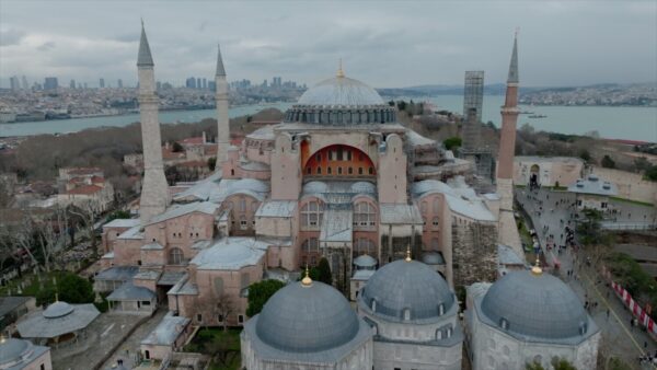 Η «Κωνσταντινούπολη», «Prime Time», στον ΣΚΑΪ – Απόψε στις 21.00, με τον Μανώλη Κωστίδη – Τρέϊλερ