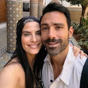 Σάκης Τανιμανίδης: Eπική φάρσα στη σύζυγό και στην αδελφή του – H αντίδραση τους – Βίντεο