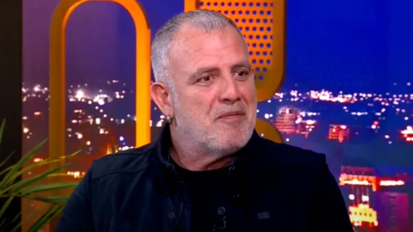 Η εξομολόγηση του Πασχάλη Τσαρούχα για την κόρη του: “Είναι 9 ετών, νομίζω ότι στο μέλλον θα έχουμε καλή σχέση” (βίντεο)