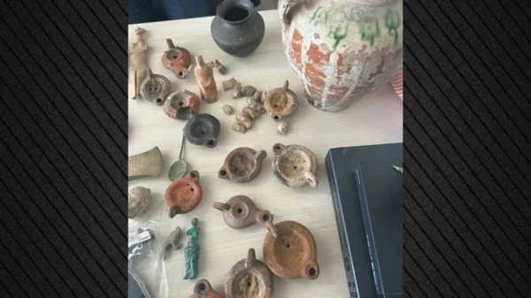 Διευθυντής δημόσιας υπηρεσίας σε κύκλωμα αρχαιοκαπήλων – Βρέθηκαν αρχαία αξίας  άνω των 3 εκατ. ευρώ – 6 συλλήψεις και διώξεις για κακουργήματα