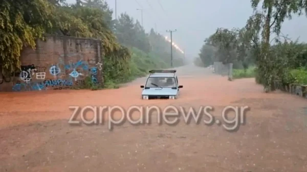 Σαρώνει η κακοκαιρία την Κρήτη – Πλημμύρισαν δρόμοι στα Χανιά, εγκλωβίστηκαν οδηγοί, μήνυμα του 112 – Νέο έκτακτο δελτίο από την ΕΜΥ (βίντεο)