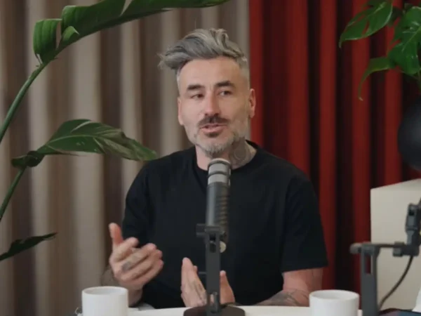 Γιώργος Μαυρίδης: Η  σοκαριστική αποκάλυψη για τον εθισμό του πατέρα του  – «Ήμουν κλειδωμένος σε δωμάτιο και προσπαθούσε να αυτοκτονήσει» (βίντεο)