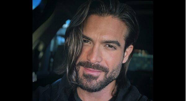 Άρης Μουγκοπέτρος: «Επιτέλους άκουσα και ένα καλό νέο», λέει για την επέμβαση στο μάτι του – Βίντεο