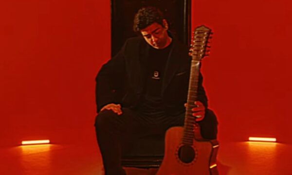 Ο Μάριος Θεοδώρου υπογράφει και ερμηνεύει το νέο του τραγούδι «Εγώ»