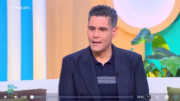 Δημήτρης Ουγγαρέζος: Πηγαίνω στη θυρίδα και στην πραγματικότητα απλά μυρίζω τη μαμά μου