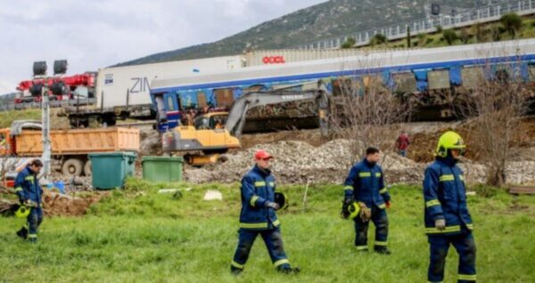 H πρόταση του ΠΑΣΟΚ για σύσταση προανακριτικής για τα Τέμπη – Κατά των υπουργών και υφυπουργών Μεταφορών ΝΔ και ΣΥΡΙΖΑ  για κακούργημα