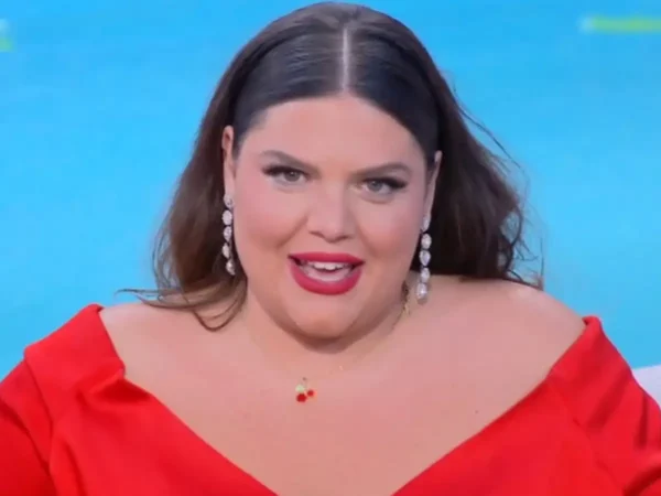 Δανάη Μπάρκα: Το φινάλε της εκπομπής , ο αποχαιρετισμός και το πάρτι στο σπίτι της (βίντεο)