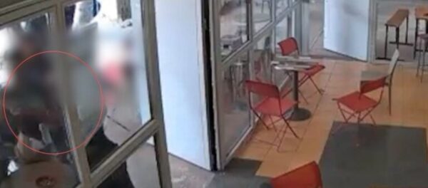 Συνελήφθη ο 34χρονος φοιτητής που επιτέθηκε στην ιδιοκτήτρια του κυλικείου στην Πολυτεχνειούπολη – Βίντεο