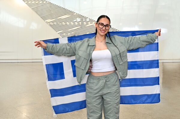 Eurovision 2025: Η ελληνική αποστολή αναχώρησε για την Ελβετία – Δείτε το βίντεο
