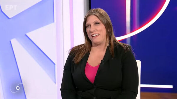 Κωνσταντοπούλου για Τσίπρα: Κάνει διακοπάρες και ζωάρα, θέλει να γίνει καθηγητής σε γλώσσα που δεν ξέρει (βίντεο)