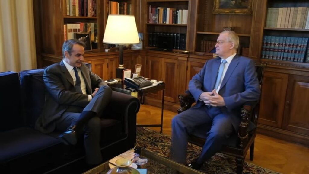 Μητσοτάκης για άρση μονιμότητας των δημοσίων υπαλλήλων: Να επιβραβεύονται οι εργατικοί και να απομακρύνονται όσοι δεν ανταποκρίνονται επί μακρόν